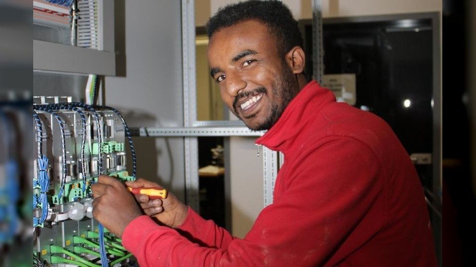 Elektrotechnik Strobl Kibrom Embaye